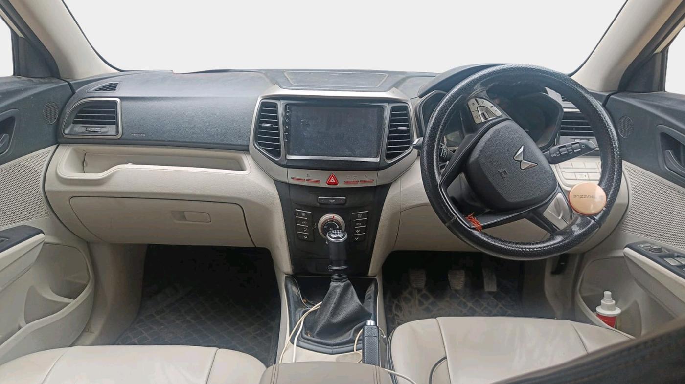 2020 Mahindra XUV300 W6 1.2 PETROL, Petrol, Manual, 1,52,521 km, interior