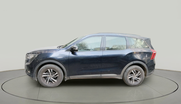 2022 Mahindra XUV700 AX 5 P MT 7 STR, Petrol, Manual, 50,114 km, exterior