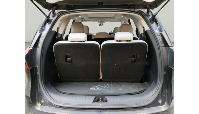 2022 Mahindra XUV700 AX 5 P MT 7 STR, Petrol, Manual, 50,114 km, exterior