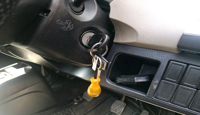 2016 Maruti Wagon R 1.0 LXI, Petrol, Manual, 49,704 km, interior