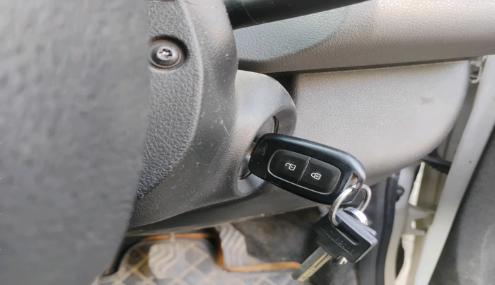 2018 Renault Kwid RXT 1.0 (O), Petrol, Manual, 72,011 km, interior