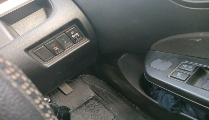 2017 Maruti Swift LXI (O), Petrol, Manual, 32,841 km, interior