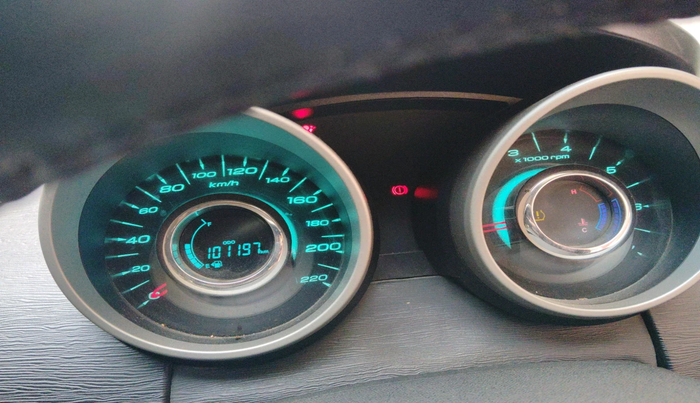 2016 Mahindra XUV500 W10 1.99, Diesel, Manual, 1,01,197 km, interior