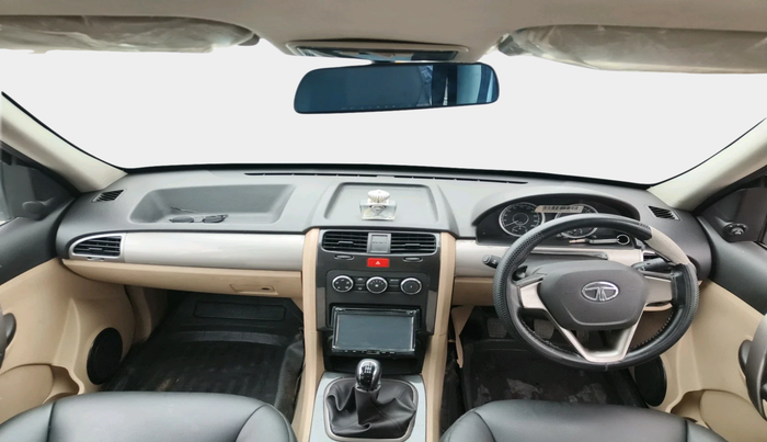 2018 Tata Safari Storme 2.2 LX 4X2, Diesel, Manual, 23,852 km, interior