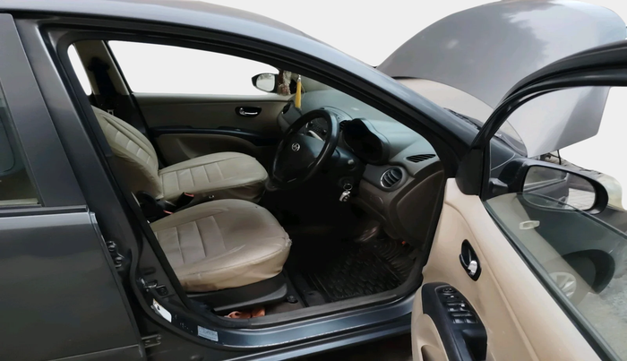 2013 Hyundai i10 SPORTZ 1.2 AT, Petrol, Automatic, 69,051 km, interior