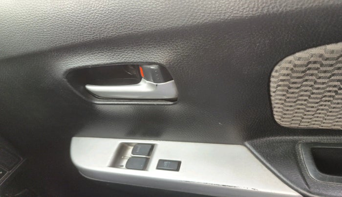 2016 Maruti Wagon R 1.0 LXI CNG, Petrol, Manual, 82,815 km, interior