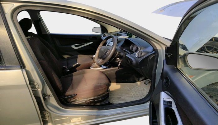 2011 Ford Figo ZXI 1.2 PETROL, Petrol, Manual, 66,252 km, interior