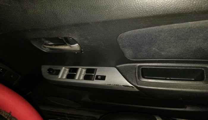 2011 Maruti Wagon R 1.0 VXI, Petrol, Manual, 88,642 km, interior