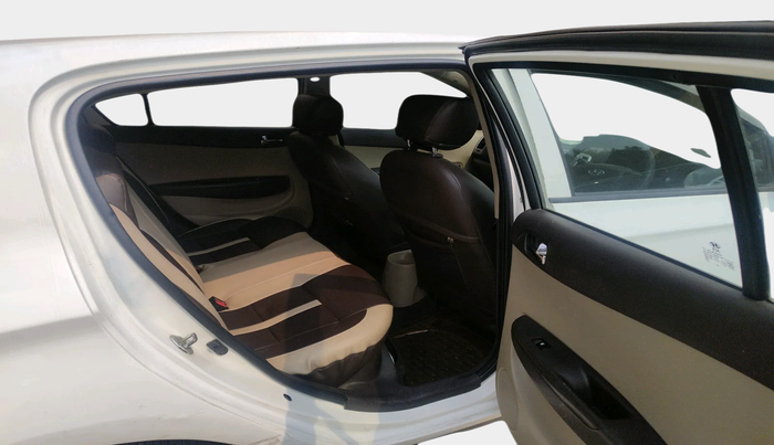2010 Hyundai i20 MAGNA (O) 1.2, Petrol, Manual, 1,01,876 km, interior