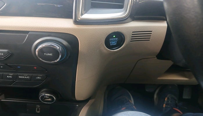 2019 Ford Endeavour TITANIUM PLUS 3.2 4X4 AT SUNROOF, Diesel, Automatic, 1,23,506 km, interior