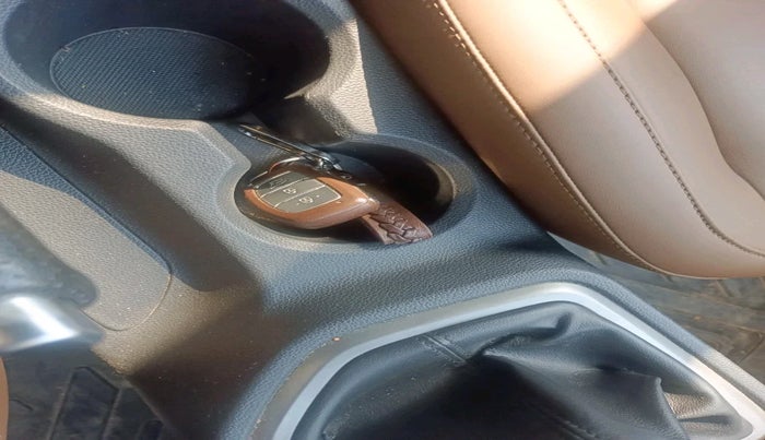 2016 Hyundai Creta SX PLUS 1.6 PETROL, Petrol, Manual, 32,723 km, interior