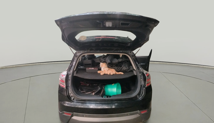 2023 Mahindra XUV400 EL 7.2 KW, Electric, Automatic, 36,178 km, exterior