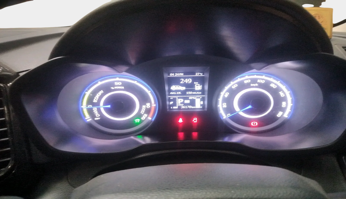 2023 Mahindra XUV400 EL 7.2 KW, Electric, Automatic, 36,178 km, interior