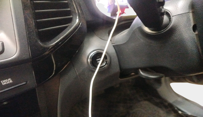 2023 Mahindra XUV400 EL 7.2 KW, Electric, Automatic, 36,178 km, interior