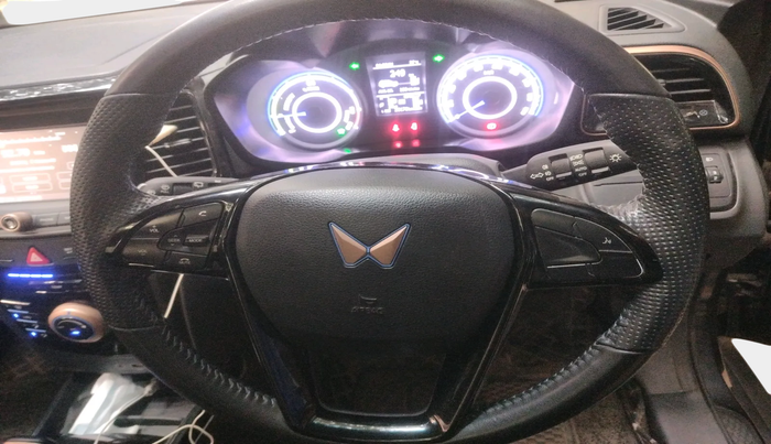2023 Mahindra XUV400 EL 7.2 KW, Electric, Automatic, 36,178 km, interior