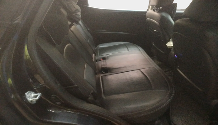 2023 Mahindra XUV400 EL 7.2 KW, Electric, Automatic, 36,178 km, interior