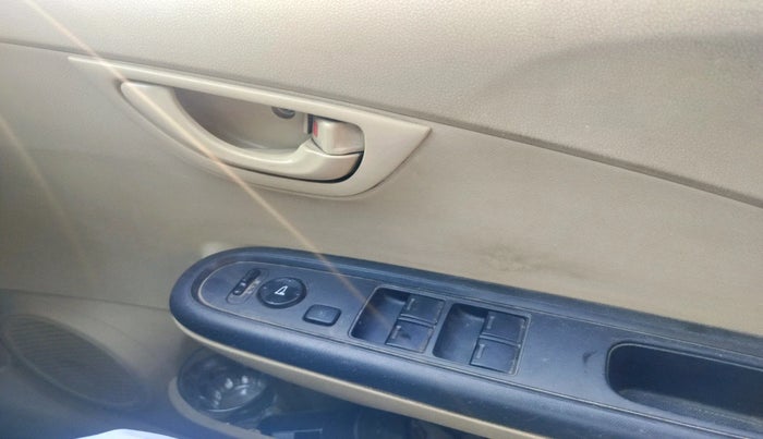 2018 Honda Amaze 1.2L I-VTEC S OPT, Petrol, Manual, 1,06,040 km, interior