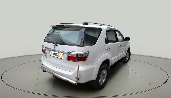 2011 Toyota Fortuner 3.0 4X4 MT, Diesel, Manual, 1,62,764 km, exterior
