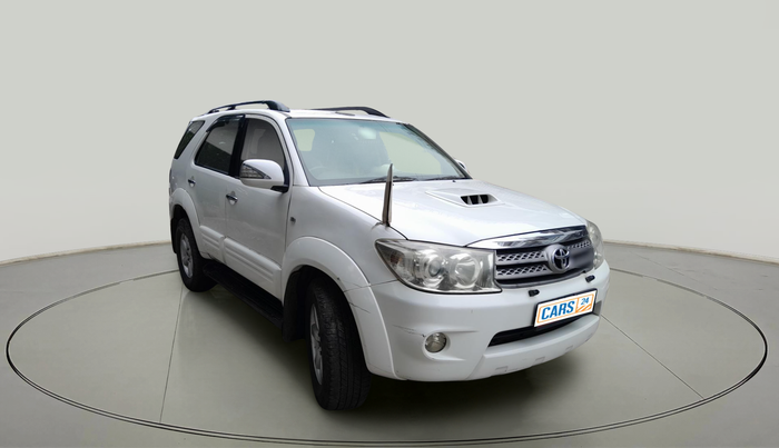 2011 Toyota Fortuner 3.0 4X4 MT, Diesel, Manual, 1,62,764 km, exterior