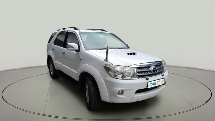 2011 Toyota Fortuner 3.0 4X4 MT, Diesel, Manual, 1,62,764 km, exterior