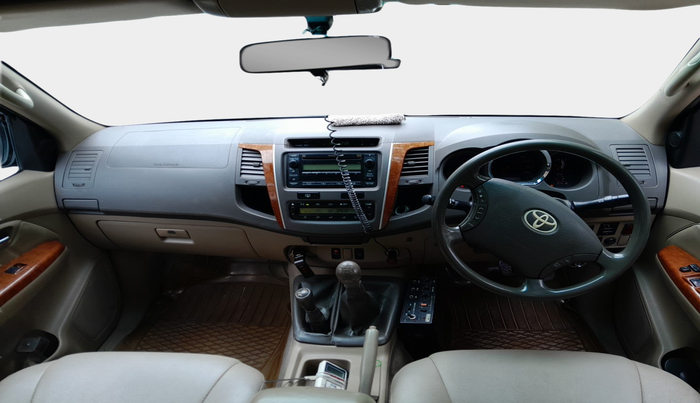 2011 Toyota Fortuner 3.0 4X4 MT, Diesel, Manual, 1,62,764 km, interior