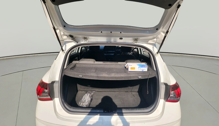 2022 Hyundai NEW I20 SPORTZ 1.2 MT, Petrol, Manual, 28,226 km, exterior