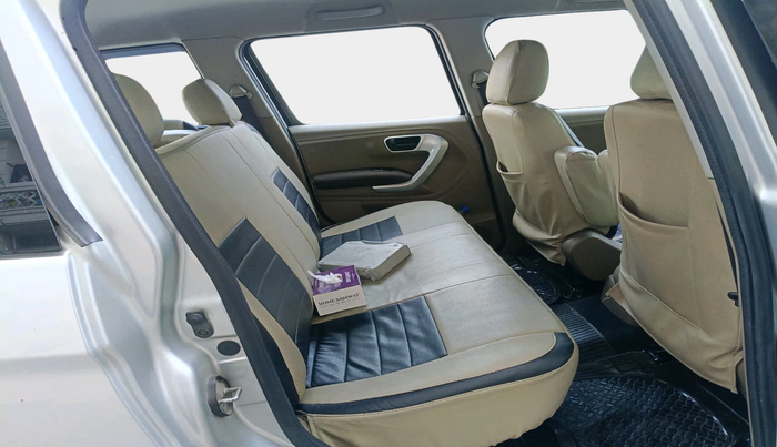 2016 Mahindra TUV300 T8, Diesel, Manual, 1,25,936 km, interior