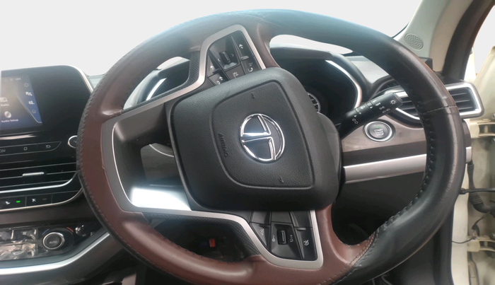 2022 Tata Harrier XTA PLUS 2.0L KRYOTEC HALO, Diesel, Automatic, 86,278 km, interior