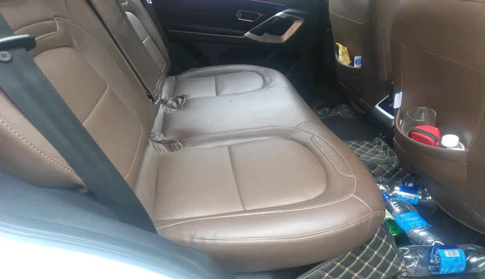 2022 Tata Harrier XTA PLUS 2.0L KRYOTEC HALO, Diesel, Automatic, 86,278 km, interior