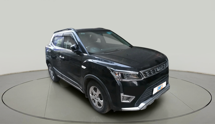 2020 Mahindra XUV300 W6 1.2 PETROL, Petrol, Manual, 32,978 km, exterior