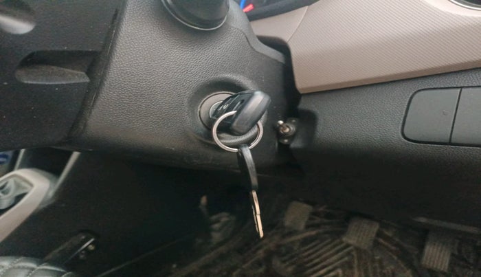 2017 Hyundai Grand i10 SPORTZ 1.2 KAPPA VTVT, Petrol, Manual, 83,133 km, interior