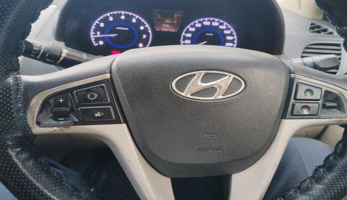 2013 Hyundai Verna FLUIDIC 1.6 VTVT SX, Petrol, Manual, 1,03,192 km, interior