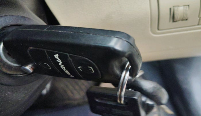 2013 Hyundai Verna FLUIDIC 1.6 VTVT SX, Petrol, Manual, 1,03,192 km, interior