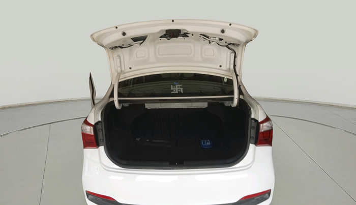 2018 Hyundai Xcent E+, Petrol, Manual, 84,946 km, exterior