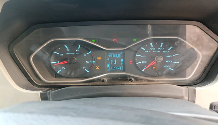 2017 Mahindra Scorpio S10 1.99 INTELLI-HYBRID, Diesel, Manual, 1,76,000 km, interior