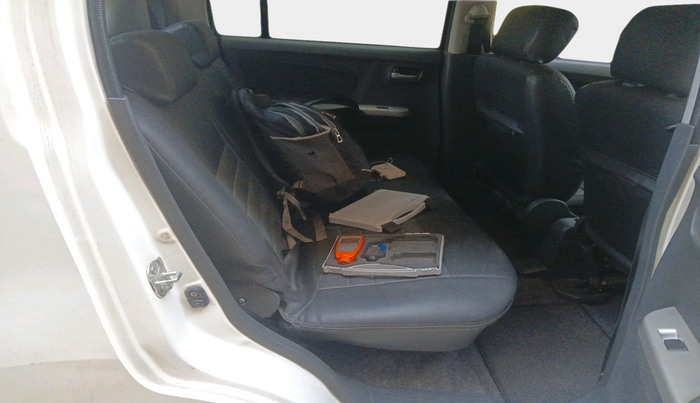 2011 Maruti Wagon R 1.0 VXI, Petrol, Manual, 43,833 km, interior