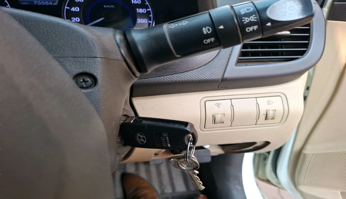 2012 Hyundai Verna FLUIDIC 1.6 VTVT SX, Petrol, Manual, 75,584 km, interior