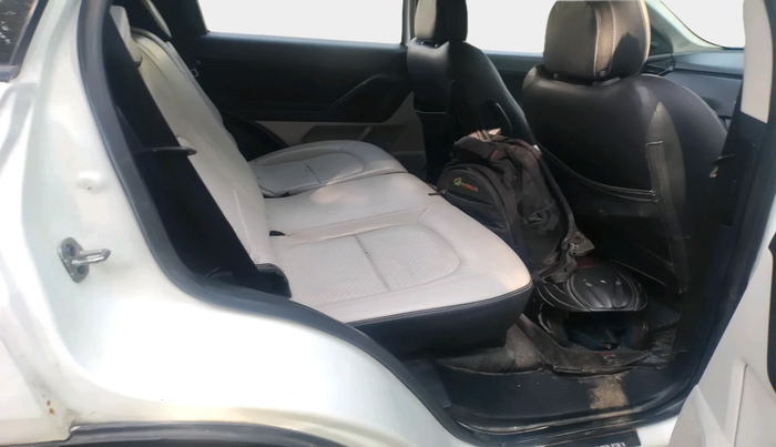 2023 Tata Safari XE, Diesel, Manual, 74,000 km, interior