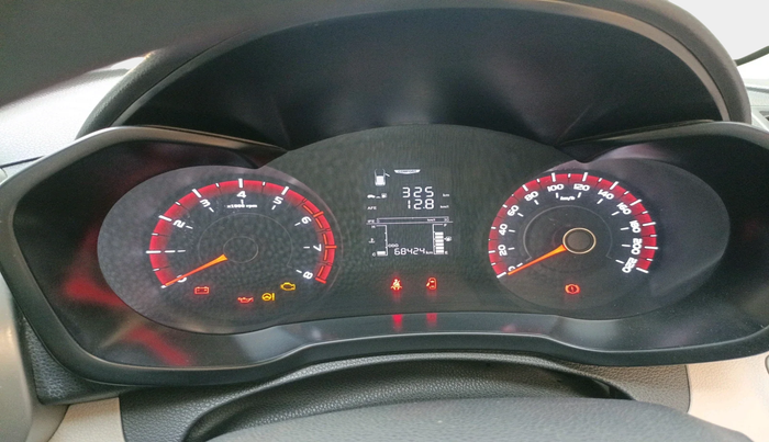 2019 Mahindra XUV300 W6 1.2 PETROL, Petrol, Manual, 68,424 km, interior