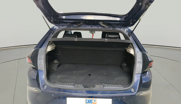 2024 Tata ALTROZ XZ PLUS SUNROOF CNG, Petrol, Manual, 35,874 km, exterior