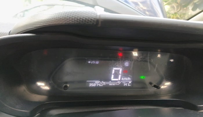 2024 Tata ALTROZ XZ PLUS SUNROOF CNG, Petrol, Manual, 35,874 km, interior