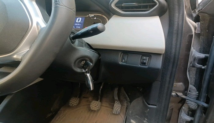 2023 Nissan MAGNITE XE, Petrol, Manual, 19,696 km, interior