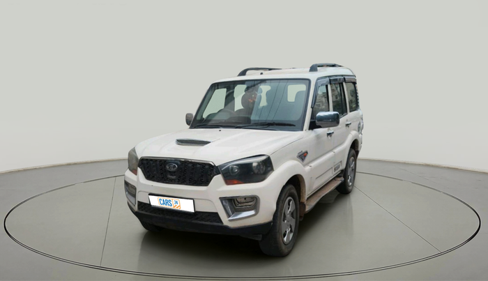 2016 Mahindra Scorpio S6 PLUS, Diesel, Manual, 1,65,055 km, exterior