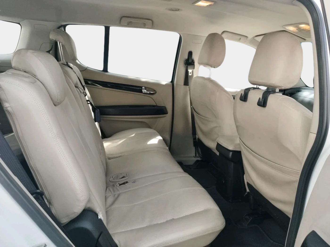 2016 Chevrolet Trailblazer LTZ AT, Diesel, Automatic, 38,872 km, interior