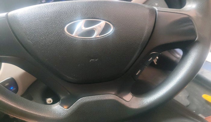 2014 Hyundai Grand i10 MAGNA 1.2 KAPPA VTVT, CNG, Manual, 1,00,428 km, interior