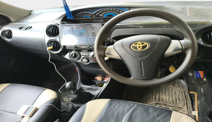 2015 Toyota Etios CROSS 1.2 G, Petrol, Manual, 38,455 km, interior