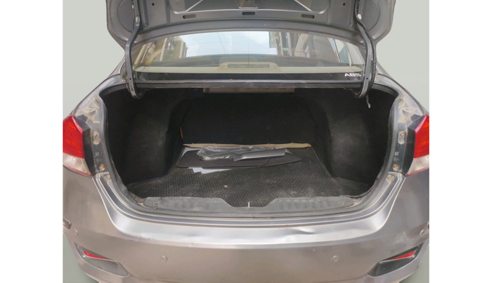 2015 Maruti Ciaz ZXI AT, Petrol, Automatic, 1,31,271 km, exterior