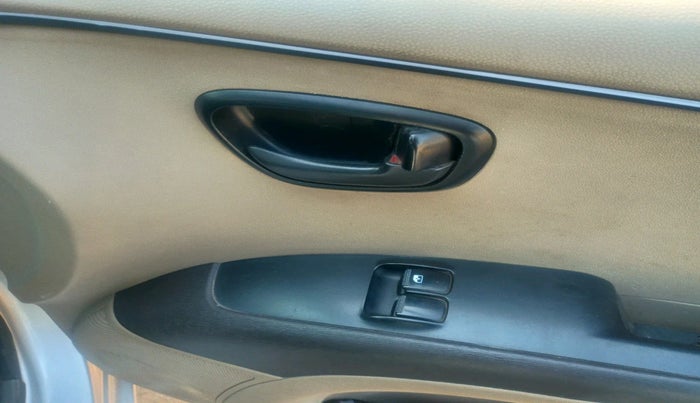 2011 Hyundai i10 ERA 1.1, Petrol, Manual, 67,202 km, interior