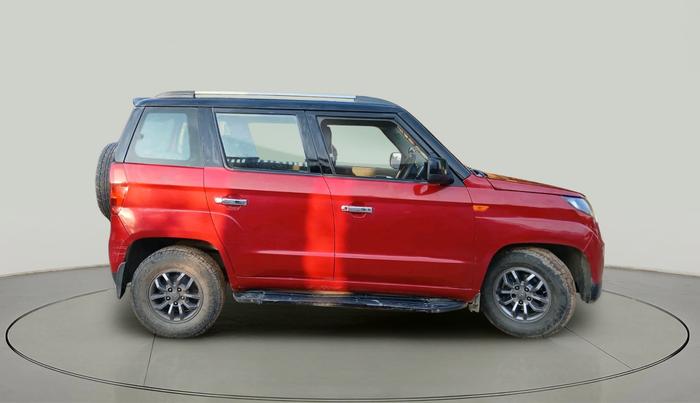 2018 Mahindra TUV300 T10 DUAL TONE, Diesel, Manual, 85,042 km, exterior