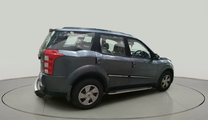 2017 Mahindra XUV500 W6, Diesel, Manual, 88,634 km, exterior